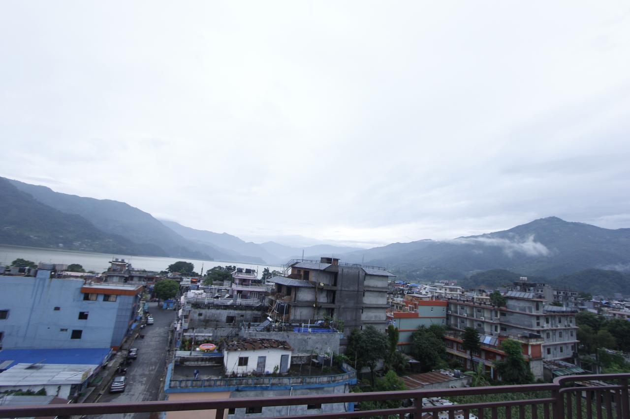 Hotel Ezen Pokhara Exterior foto